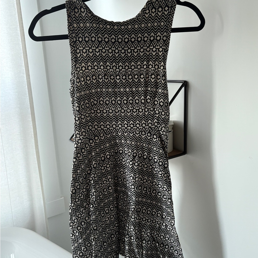 Vans Black and White Patterned Top